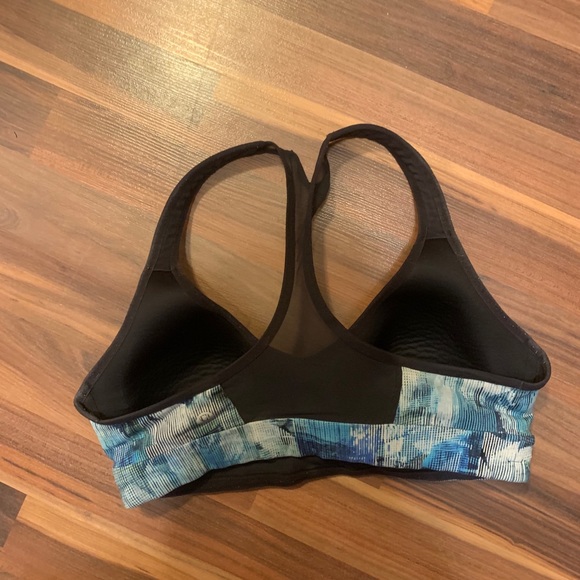 Multi colored bra - Picture 2 of 2